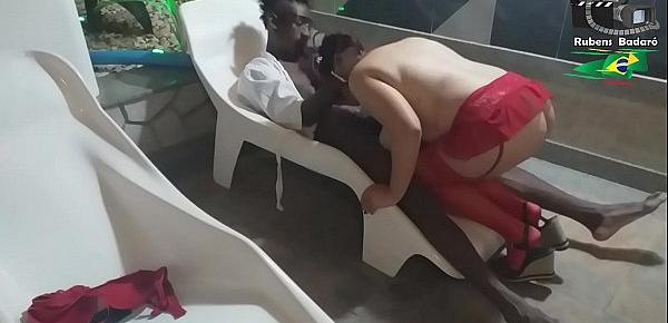  Negro  dotado Afro-americano fode gostoso a  branquinha tesuda  brasileira Mary RedQueen. ( Completo no Red )